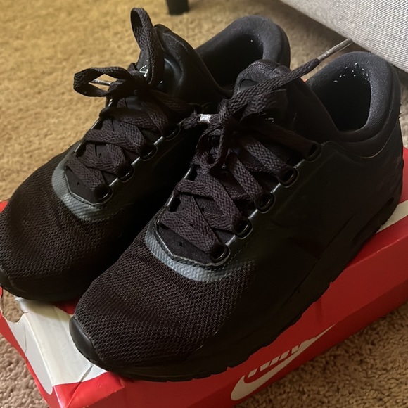 Nike AirMax Zero - Picture 2 of 3